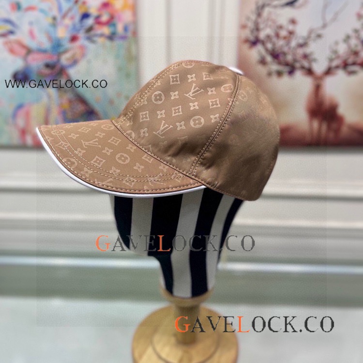 LouiVuitton Khaki Oxford fabric Baseball Cap High Quality